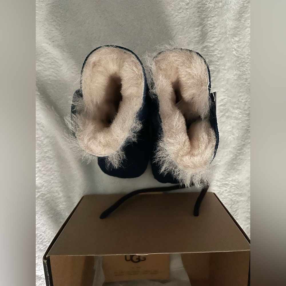 UGG Midnight Sheepskin Booties New with box!! - Picture 5 of 13